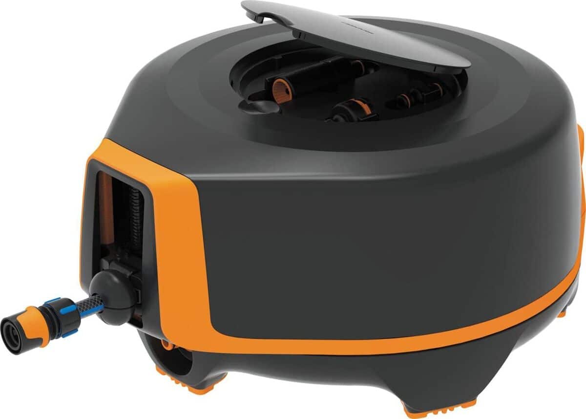 Test du dévidoir automatique XL Fiskars : efficacité et praticité