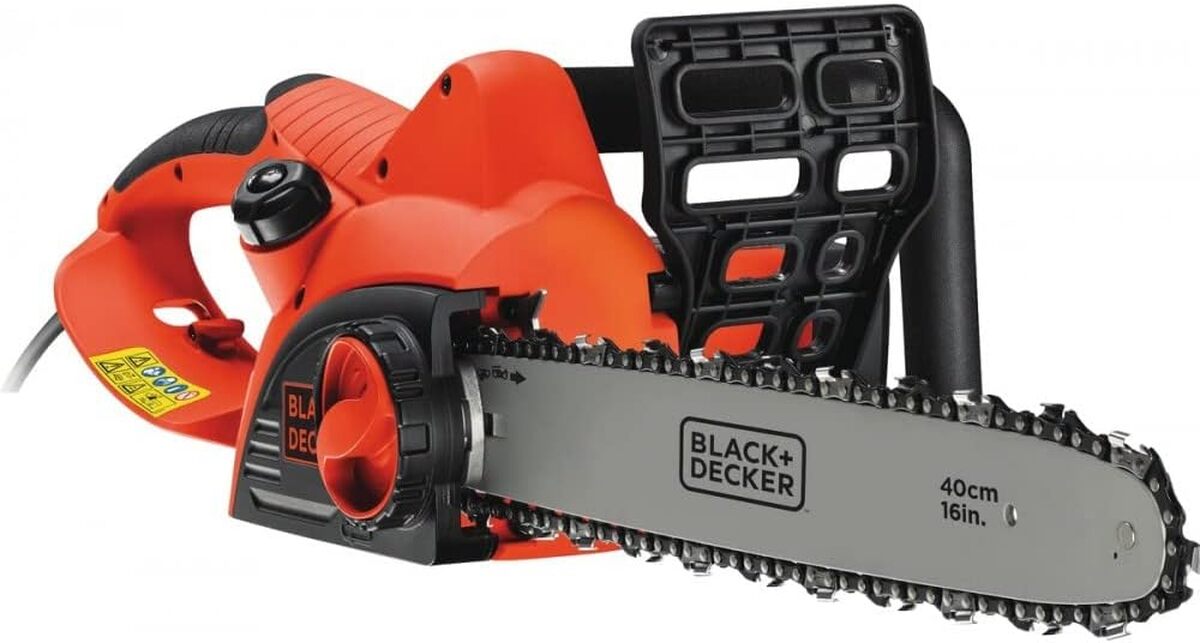 Test de la tronçonneuse BLACK+DECKER 2000W 40 cm - BDCS20-QS