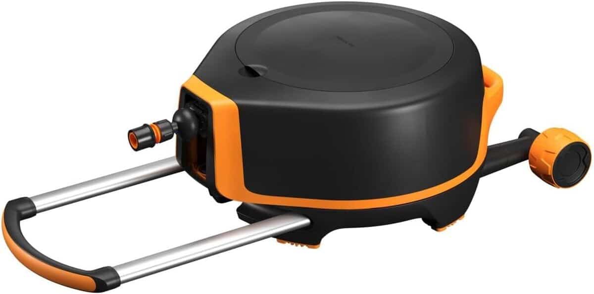 Test du dévidoir XL Fiskars X-Series : arrosage tout-en-1 27 m