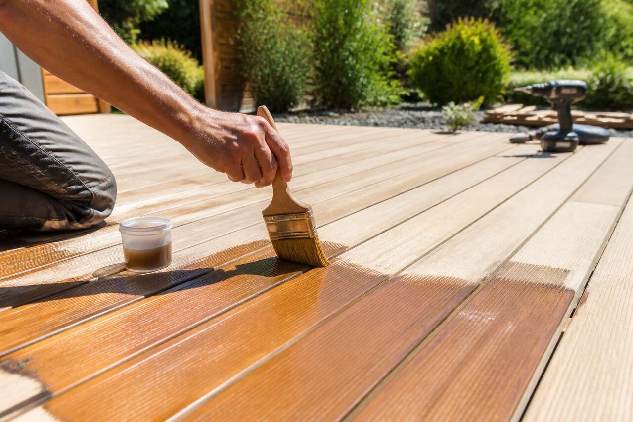 Pose et entretien: les gestes qui redynamisent vraiment une terrasse Pose et entretien: les gestes qui redynamisent vraiment une terrasse