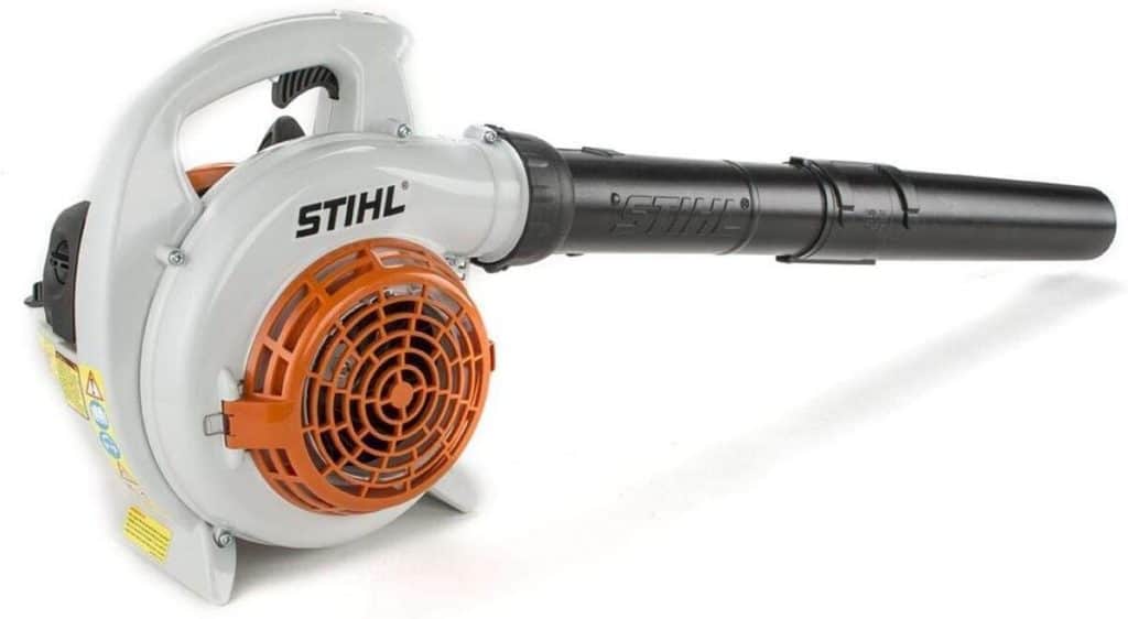 Test Stihl SH 56 : performance de l'aspirateur/souffleur à feuilles